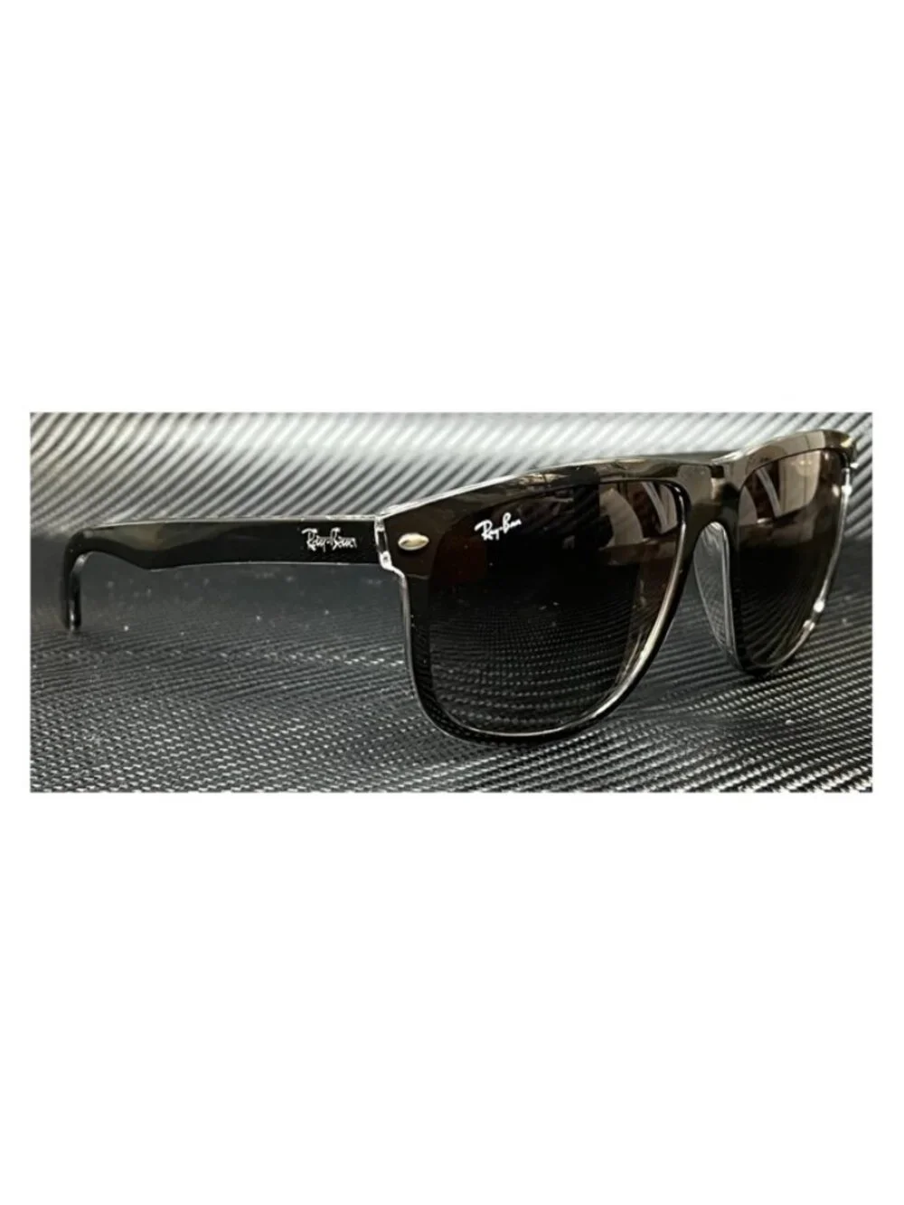 New Ray-Ban Men  Black Sunglasses  60- 15- 145